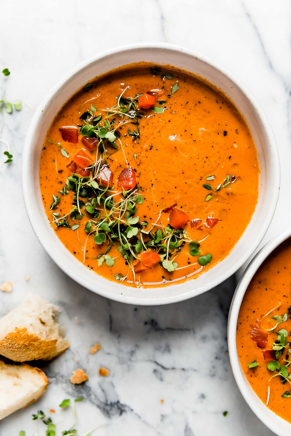 Quick & Easy Creamy Roasted Red Pepper Soup: 25-Minute Recipe